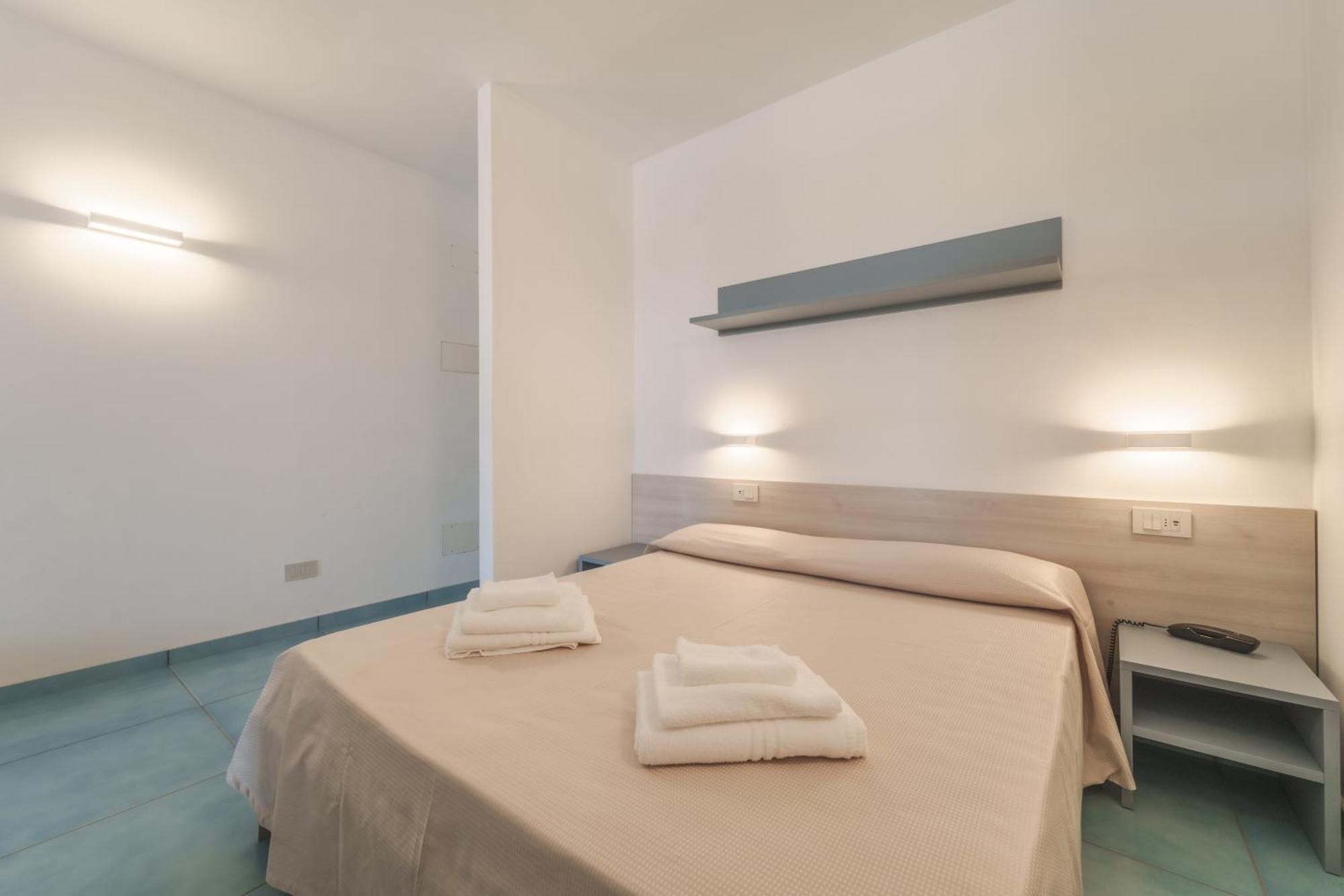 Hotel Dino كابوليفيري المظهر الخارجي الصورة